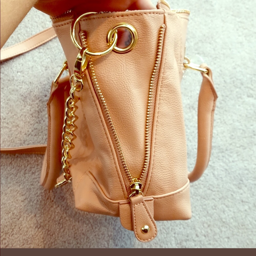 Steve madden crossbody purse NEW NEVER USED !!!